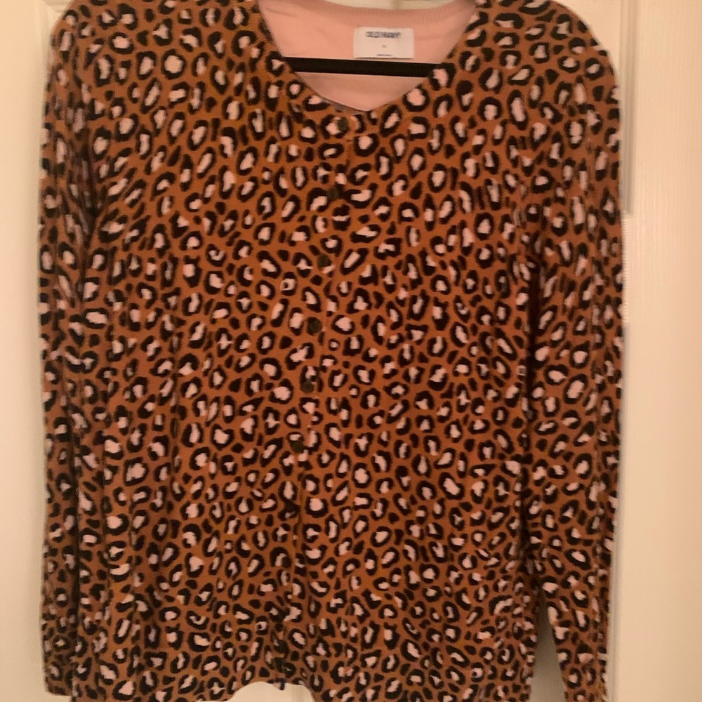 Old Navy Brown and pink leopard sweater